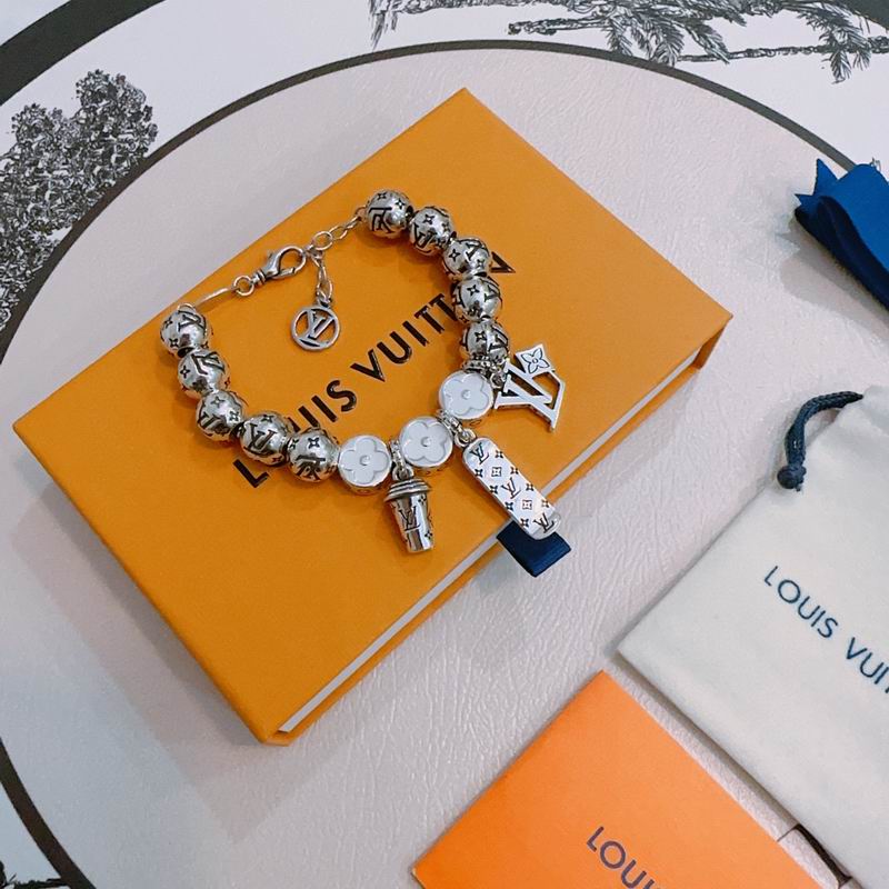 LV Bracelet 11yxx55